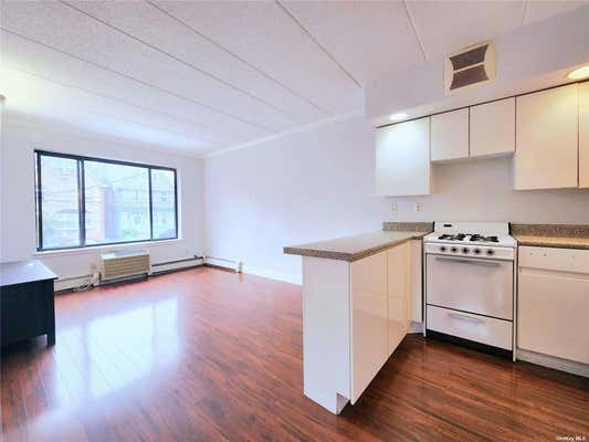 1 bed, 1 bath, $2,000, Unit 2A