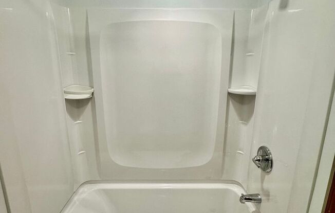 2 beds, 1 bath, 900 sqft, $1,295, Unit 19