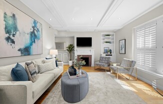 10 Charlesgate East 304