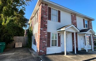 2 beds, 1.5 baths, $900