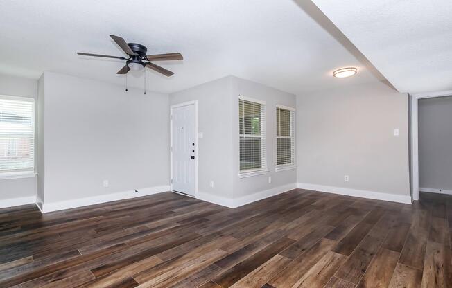 3 beds, 2 baths, 1,210 sqft, $1,729