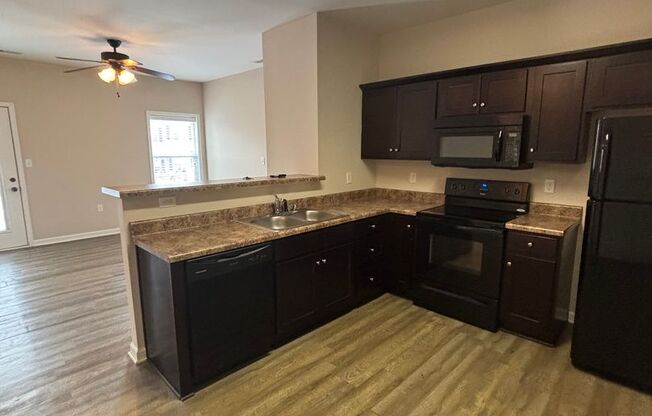 1 bed, 1 bath, 687 sqft, $775, Unit N06