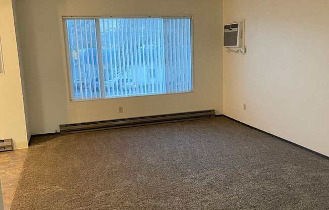 2 beds, 1 bath, 888 sqft, $1,475, Unit 16