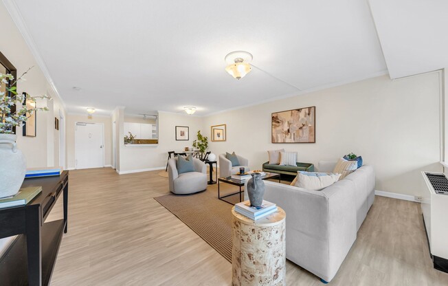 1 bed, 1 bath, 899 sqft, $3,100, Unit 7H
