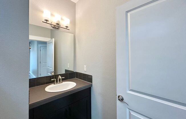 3 beds, 2.5 baths, $2,800