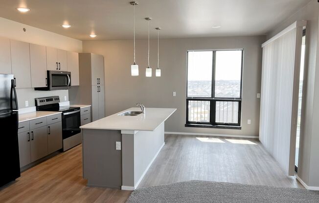 2 beds, 2 baths, 1,280 sqft, $1,750, Unit Bldg 5 Apt 5323