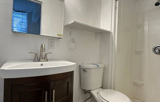 1 bed, 1 bath, $1,125, Unit 4