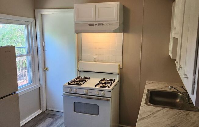 1 bed, 1 bath, $1,750