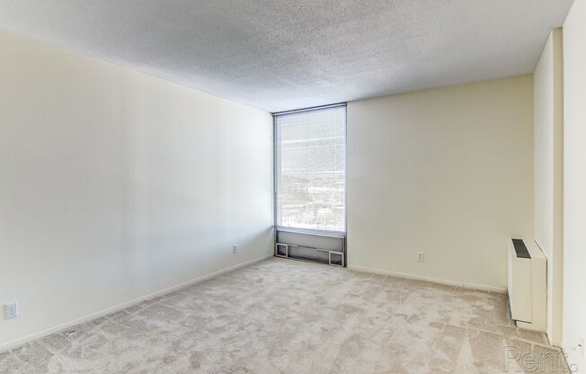 2 beds, 1.5 baths, 1,095 sqft, $1,560, Unit 1004