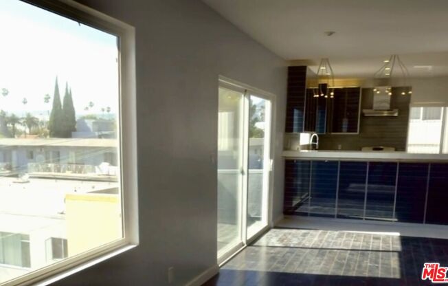 825 LE DOUX RD