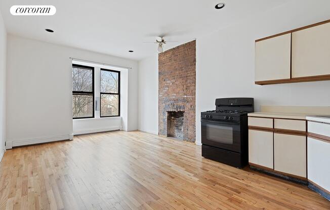 283 CLASSON AVE
