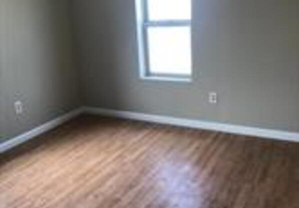 235 RIVERVIEW AVE