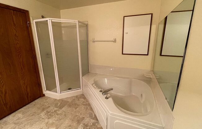 2 beds, 2 baths, 1,400 sqft, $1,650, Unit 6855-103