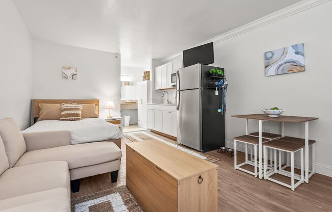 **Modern Studio Apartments In Beaufort Town Center **