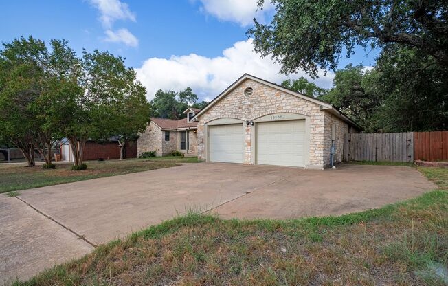 Simply Great 4 Bedroom, 2 Bath Home in Spicewood Springs!