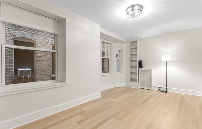 8 Garrison Road