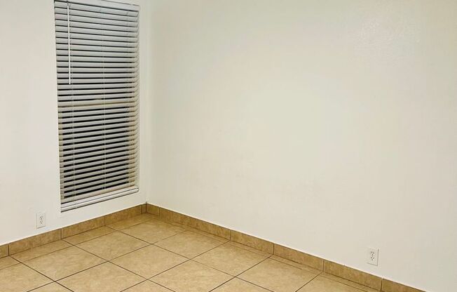 2 beds, 2 baths, 940 sqft, $1,449, Unit 202