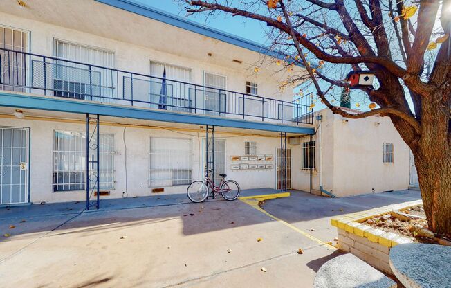 2121 Gold Ave SE