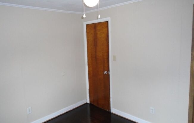 2 beds, 1 bath, 800 sqft, $800, Unit 308 Old Shaw Rd.