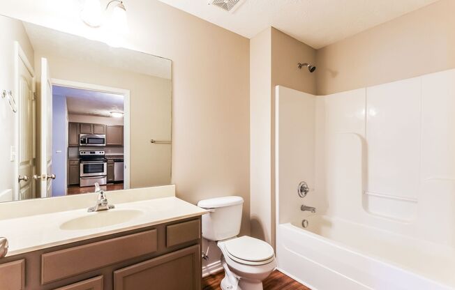 1 bed, 1 bath, 822 sqft, $775, Unit C05