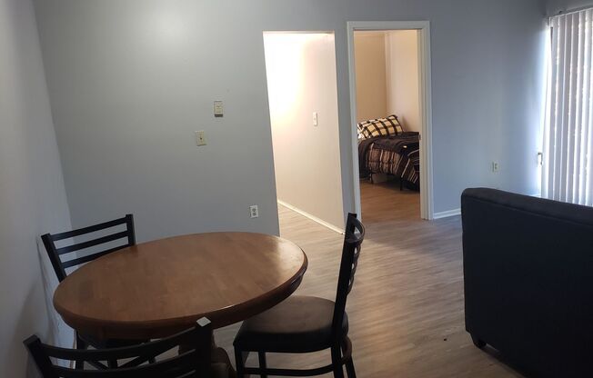 3 beds, 1 bath, 1,030 sqft, $3,435, Unit 03