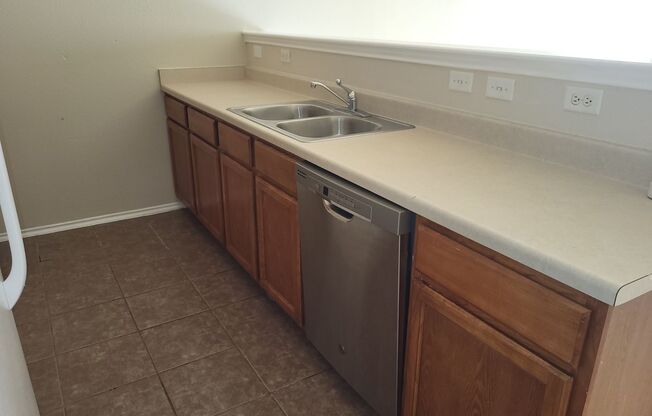 Townhome near Randolph AFB Ready for Move-In