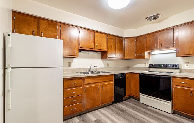 2 beds, 1 bath, 875 sqft, $1,595, Unit 34B