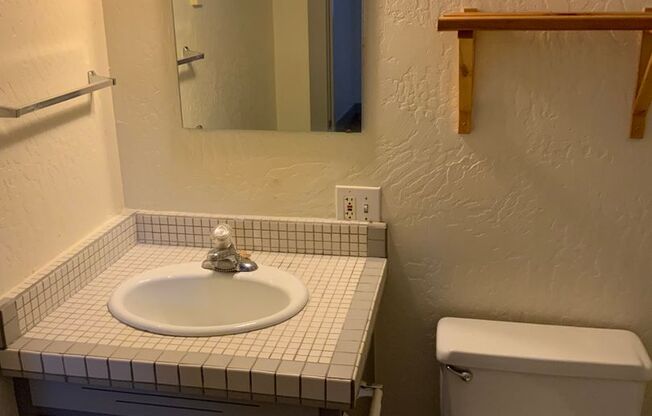 2 Bedroom, 1.5 Bathroom on Jefferson St.