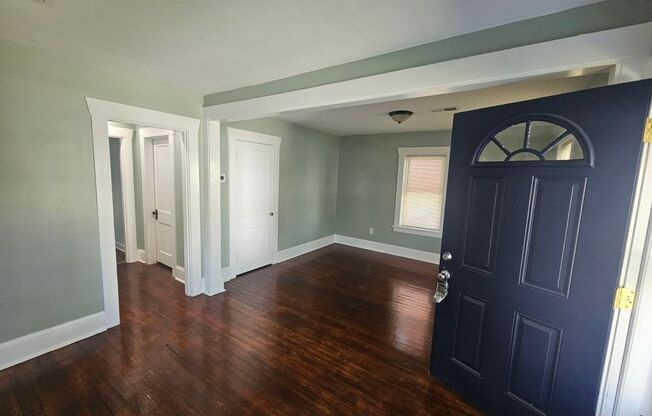 Fully Renovated 2 BR House Near Downtown! Off-Street Parking, Fenced Backyard, Pets Ok!
