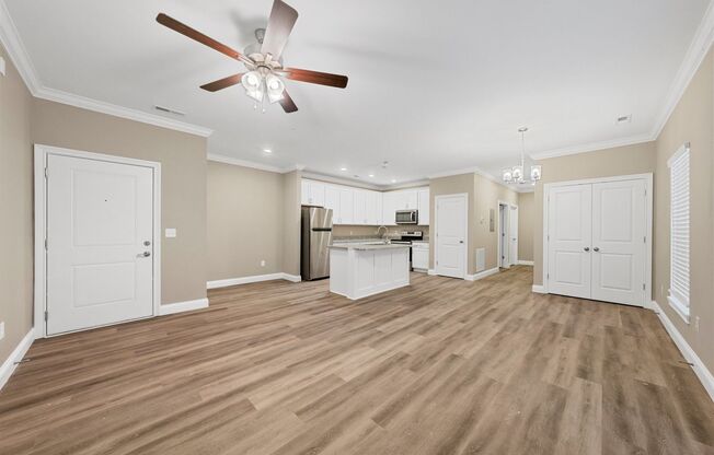 2 beds, 1 bath, 939 sqft, $900, Unit 137