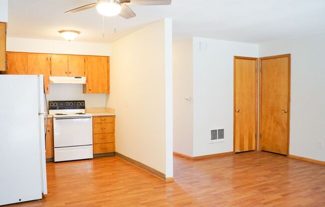 Great Location: Two-Bedroom with Patio & Parking!