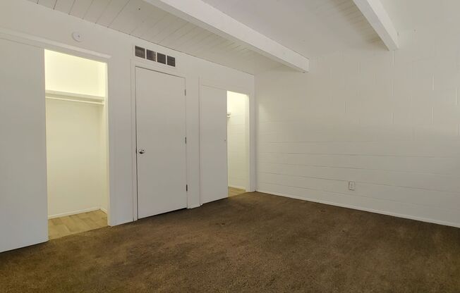 1 bed, 1 bath, 700 sqft, $800, Unit Unit 8