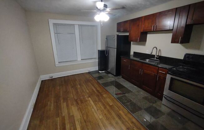 1 bed, 1 bath, 391 sqft, $850, Unit 006