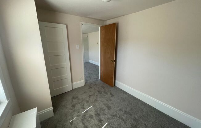 1 bed, 1 bath, $1,195, Unit 3R