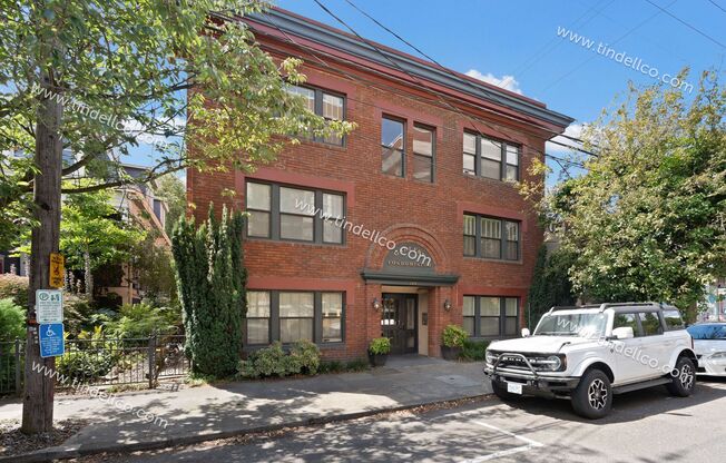 Live in the Heart of NW Portland at The Gallery Condominiums! Utilities included!