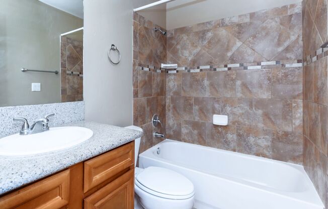 3 beds, 2 baths, 1,010 sqft, $1,360, Unit 151