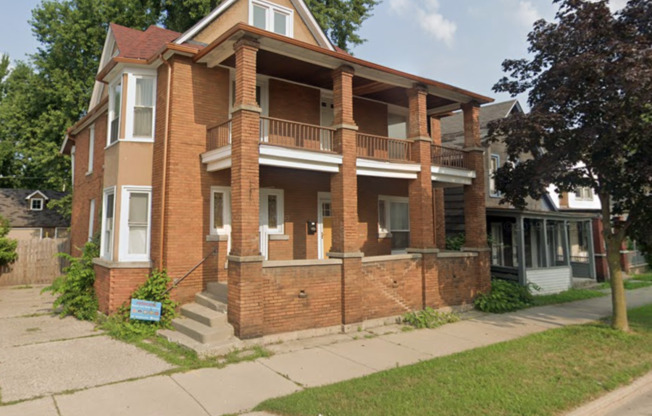 1227 BROADWAY AVE NW