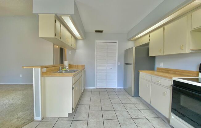 3 beds, 2 baths, $1,695