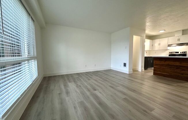 2 beds, 1 bath, 695 sqft, $1,525, Unit 62
