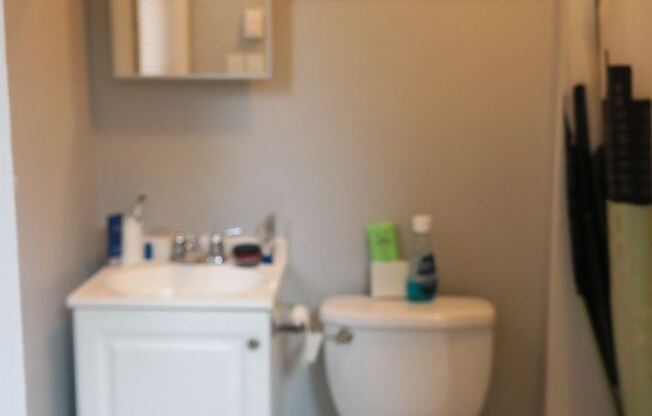 For Rent: Urban Luxury at 914 N. Charles St – Your City Lifestyle Awaits!