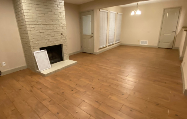 3/2.5/2 Townhome style duplex in Frisco