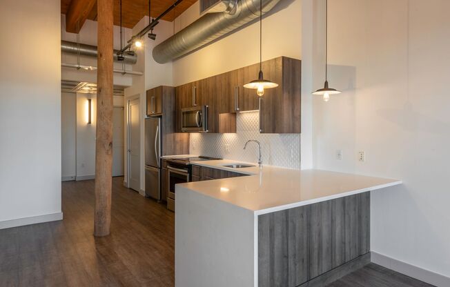 2 beds, 1 bath, 945 sqft, $2,925, Unit 202