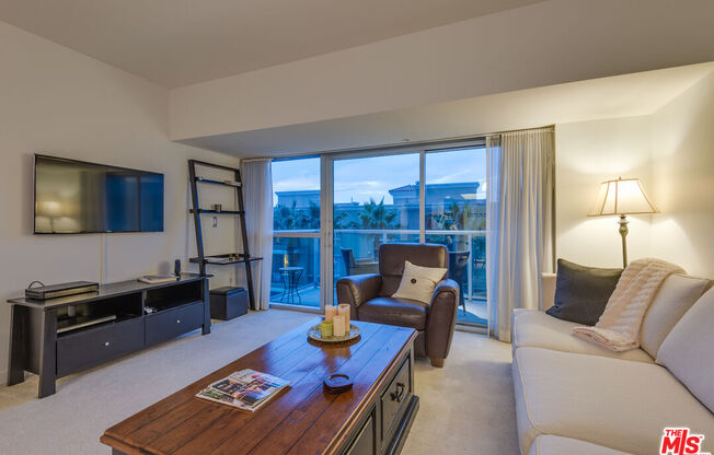1 bed, 1 bath, 891 sqft, $3,850, Unit 306