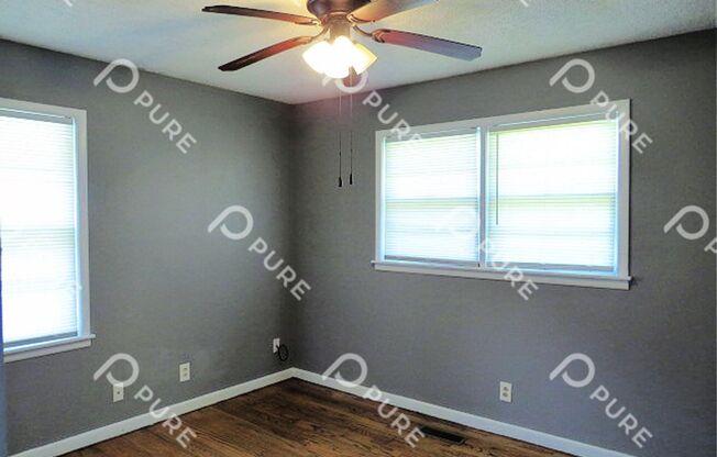 3 beds, 2 baths, $1,295