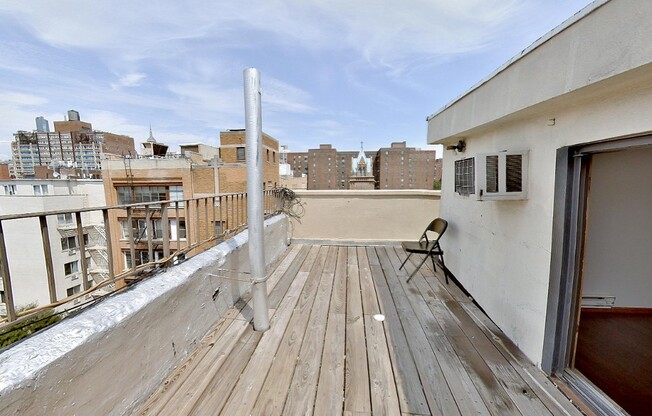 3 beds, 1 bath, $7,495, Unit 6A