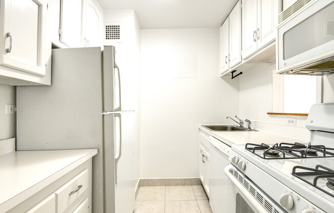 1 bed, 1 bath, 650 sqft, $5,000, Unit 24G