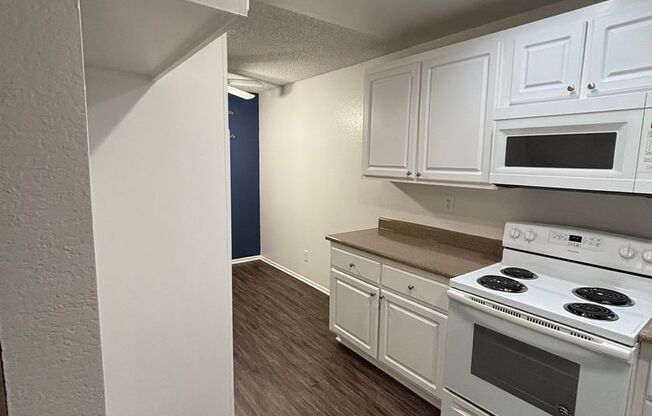 1 bed, 1 bath, 750 sqft, $2,220, Unit 714