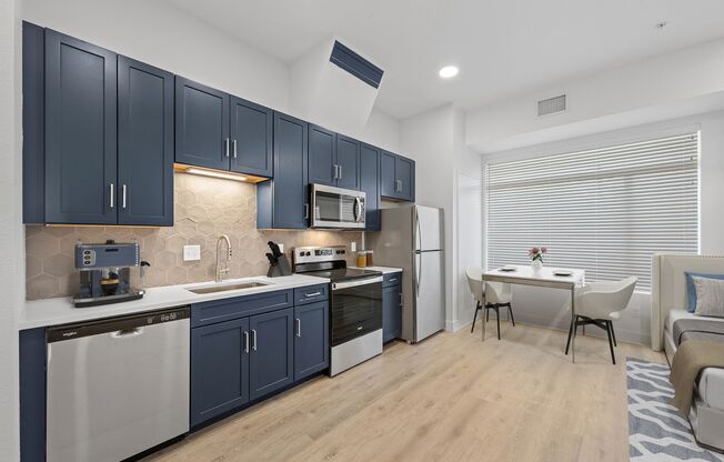 Studio, 1 bath, 460 sqft, $1,321