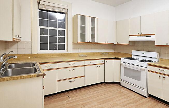 1616 PENNSYLVANIA AVE