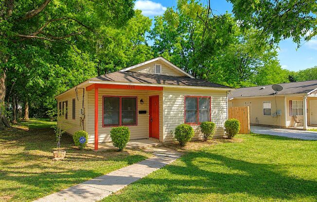 Move-In Ready Ranch Minutes from Plaza Midwood, NoDa & Uptown